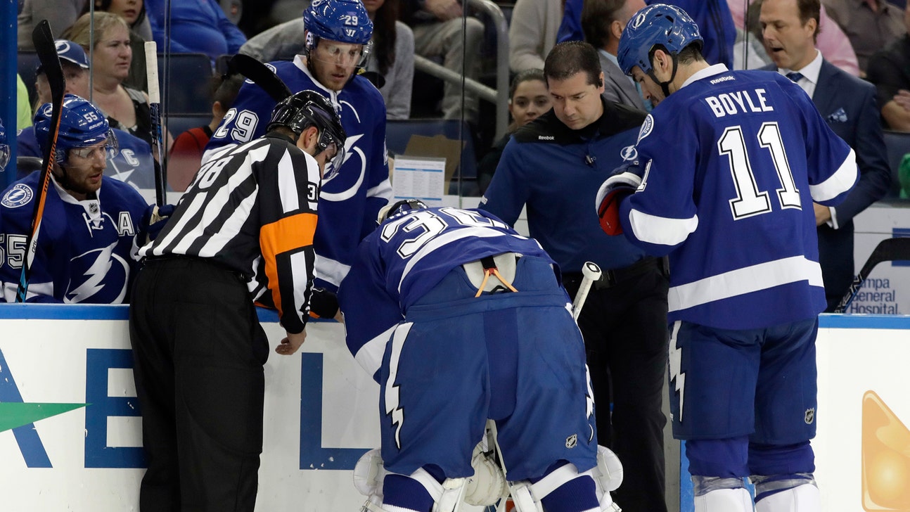 Both starting goalies injured in Lightning-Red Wings game