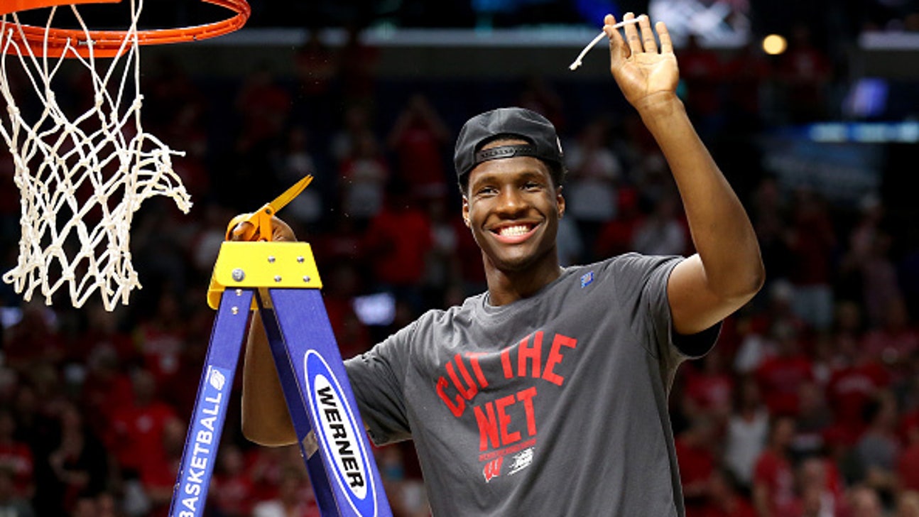 Wisconsin basketball trolls Skip Bayless on Twitter