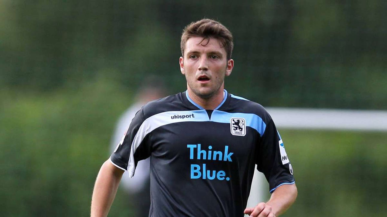 Sporting KC signs midfielder from Spain to two-year deal