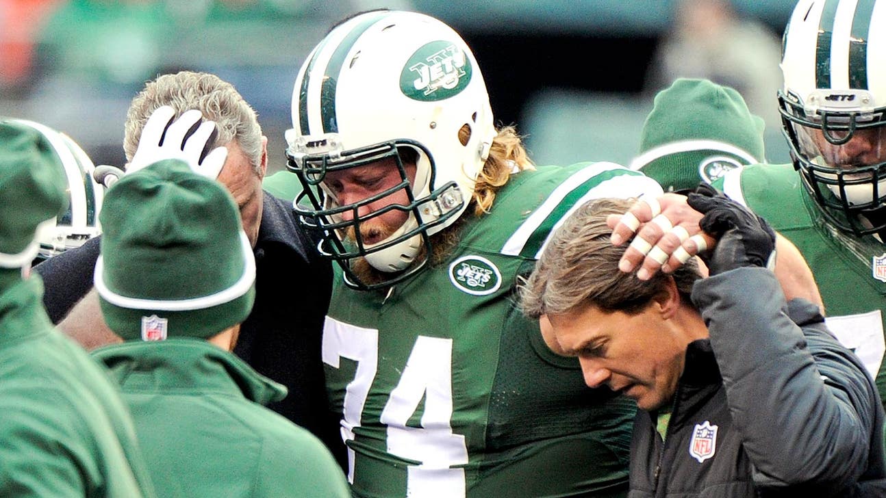 Jets center Nick Mangold has sore neck, X-rays negative