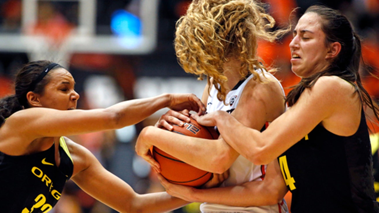 No. 11 Oregon State women shut down rival Oregon 60-33
