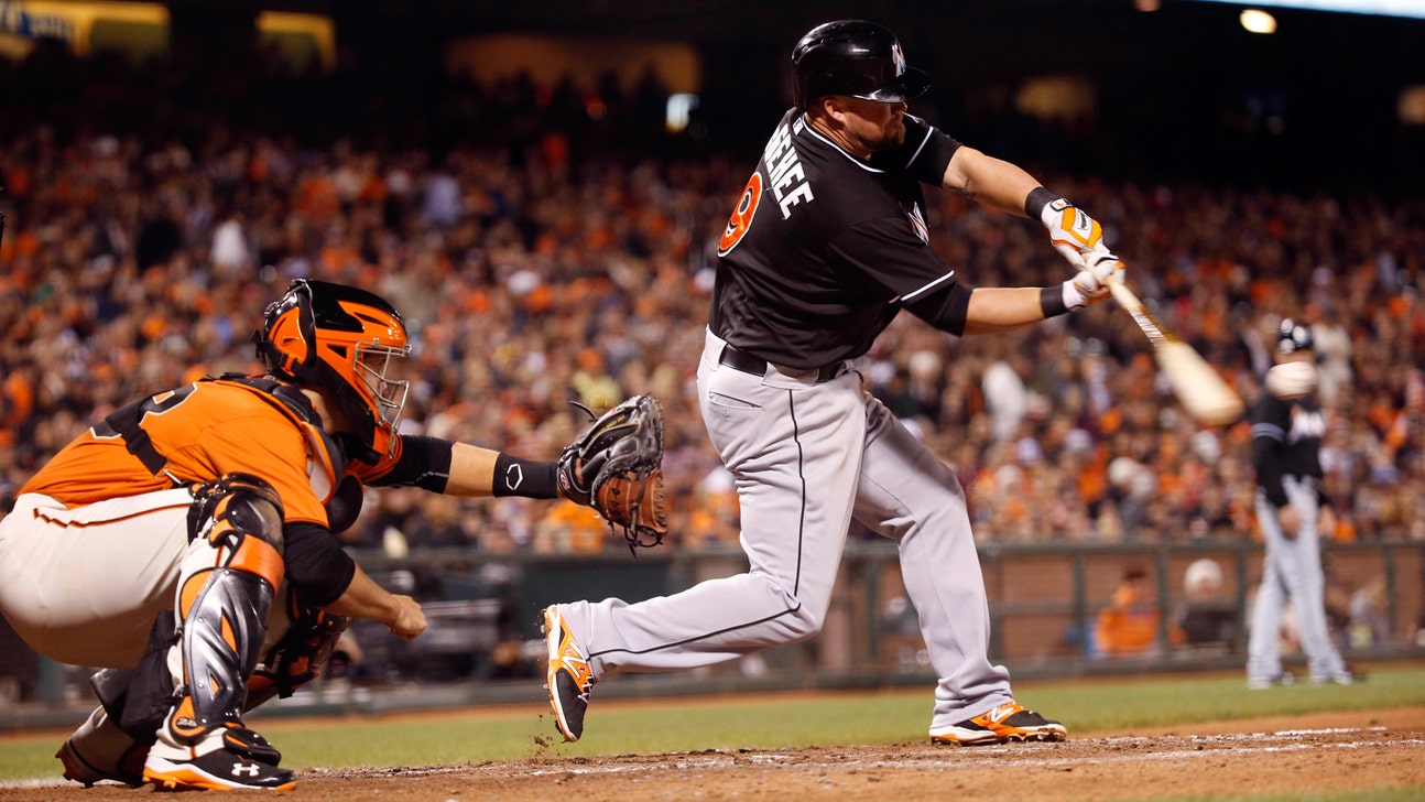 Casey McGehee singles home winning run as Marlins rally past Giants in 9th