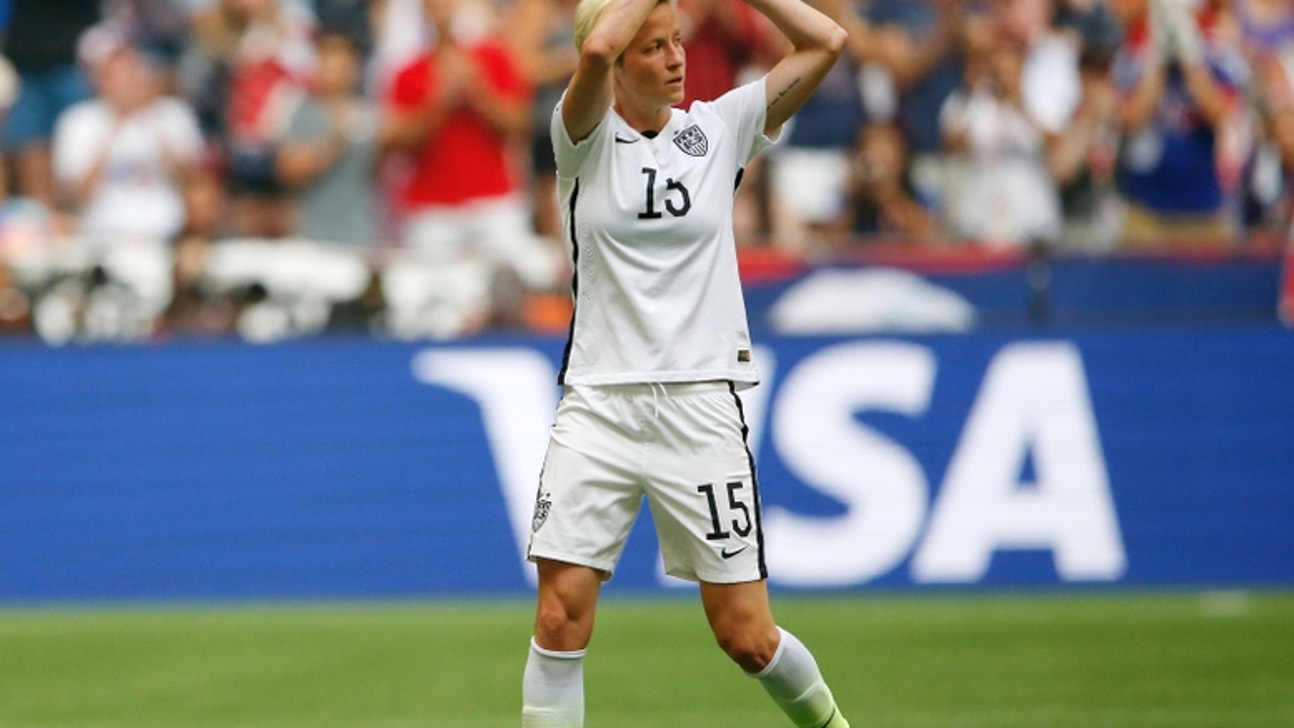 Rapinoe Takes Knee in Support of Kaepernick