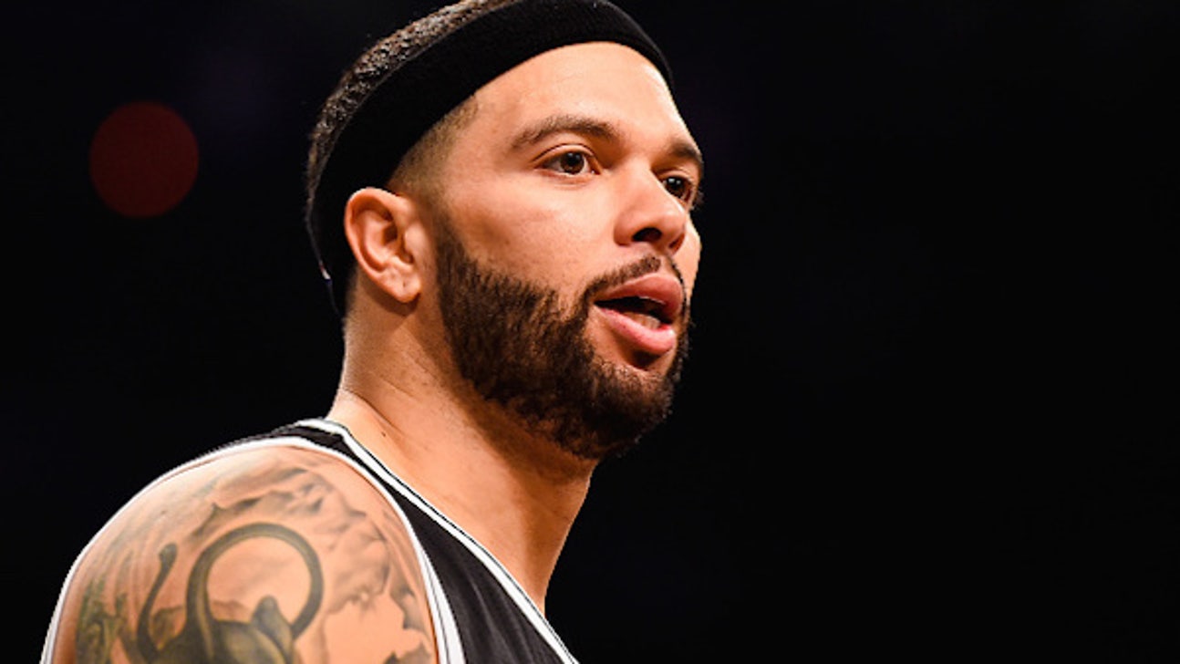 Report: Deron Williams seeks release from Nets to join Mavs