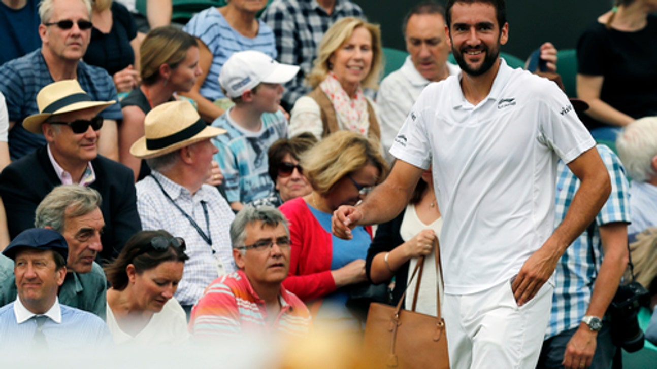 The Latest: Federer reaches 48th Grand Slam quarterfinal