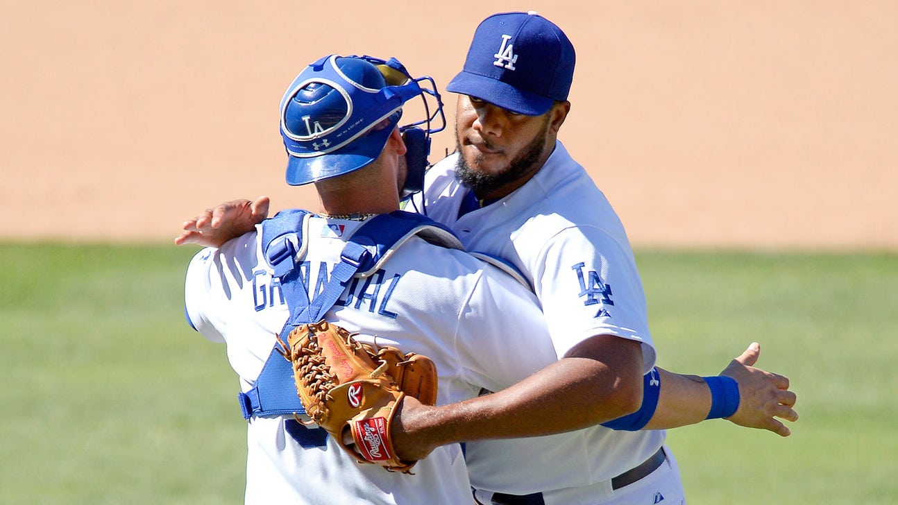Dodgers closer Jansen welcomes baby boy, notches save on same day