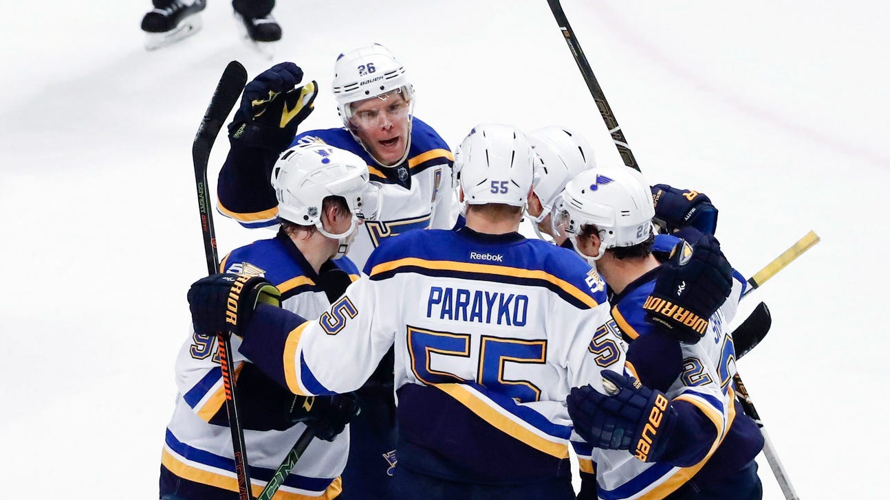 Blues beat rival Blackhawks on opening night in Chicago