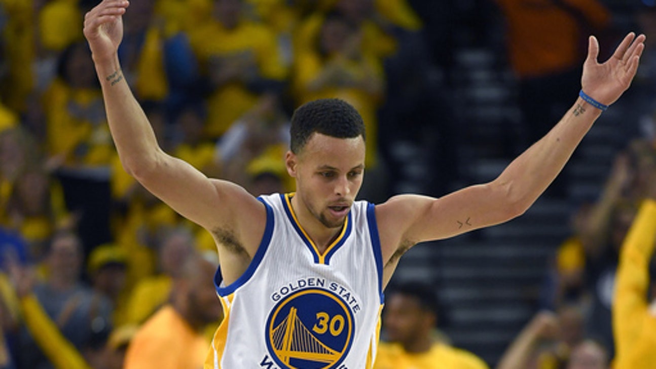 Stephen Curry leads Warriors past Rockets in playoff opener