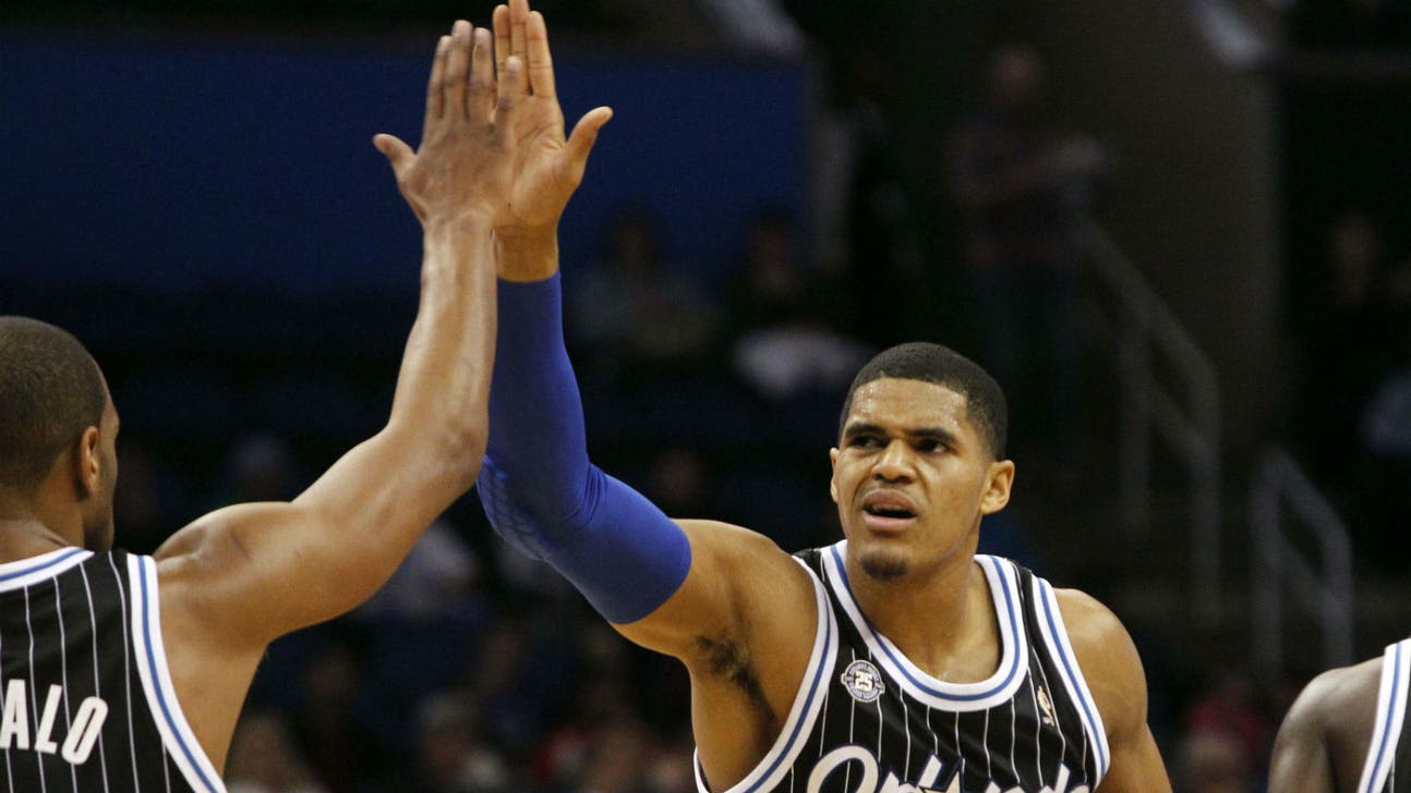 Return of Vucevic to Magic prompts change to Harris' role