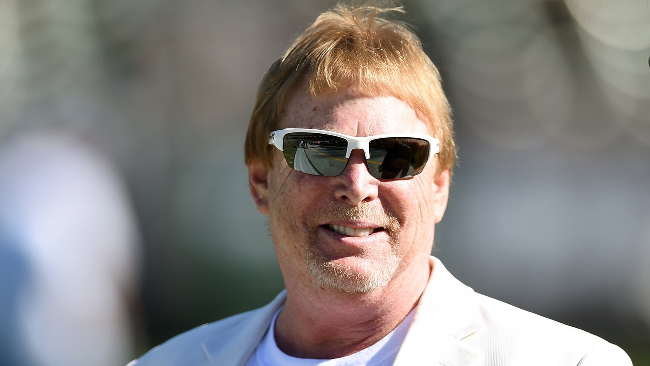 Raiders owner Mark Davis is still dominating the hair game