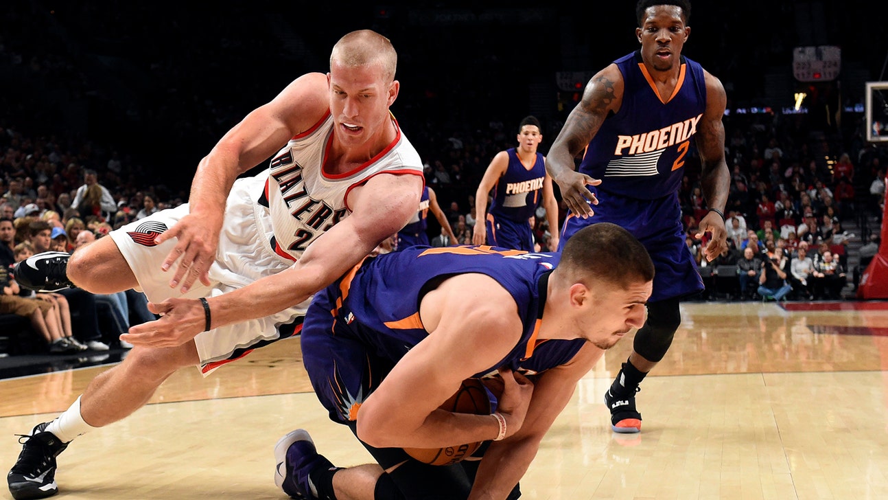 Booker scores big, Suns fall to Blazers