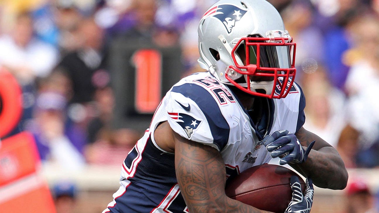 Photo: Check out Stevan Ridley with his Patriots Super Bowl ring, Wiz Khalifa