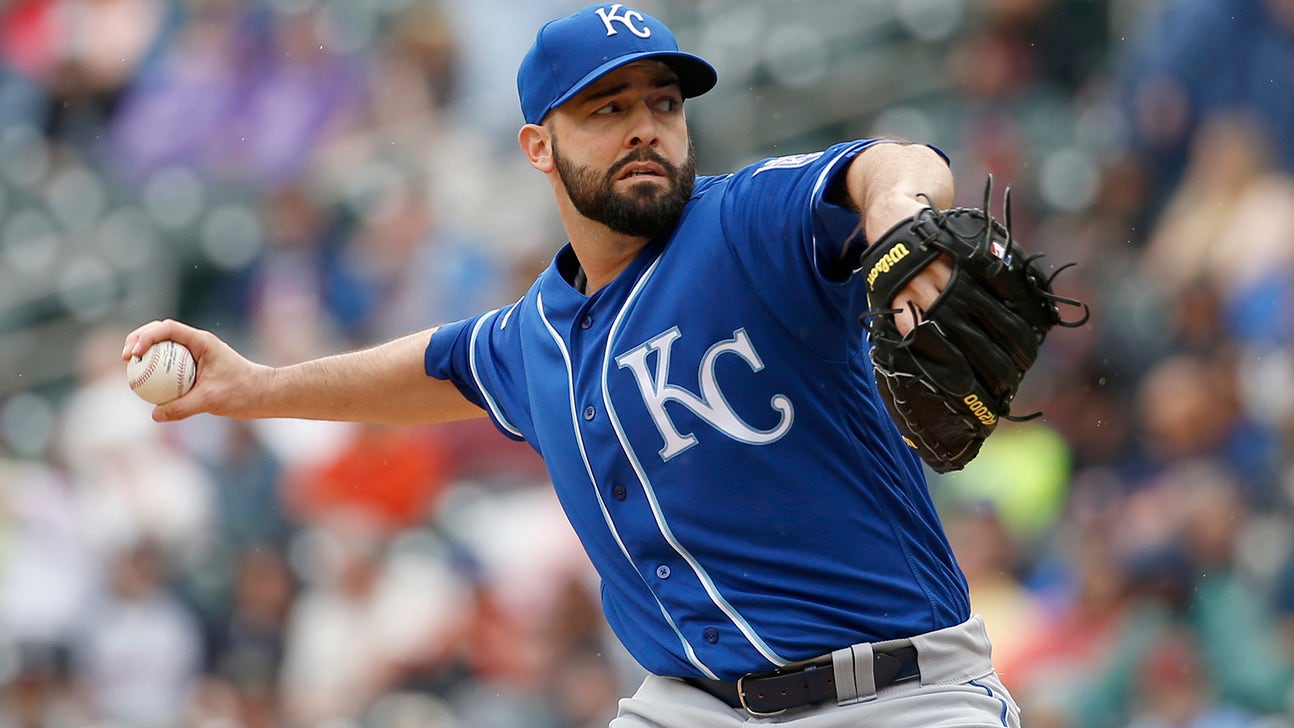 Royals recall Dillon Gee from Omaha, send Alexander down