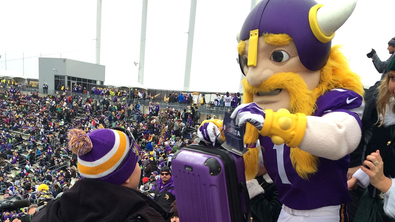 Vikings make family's touching holiday wish come true