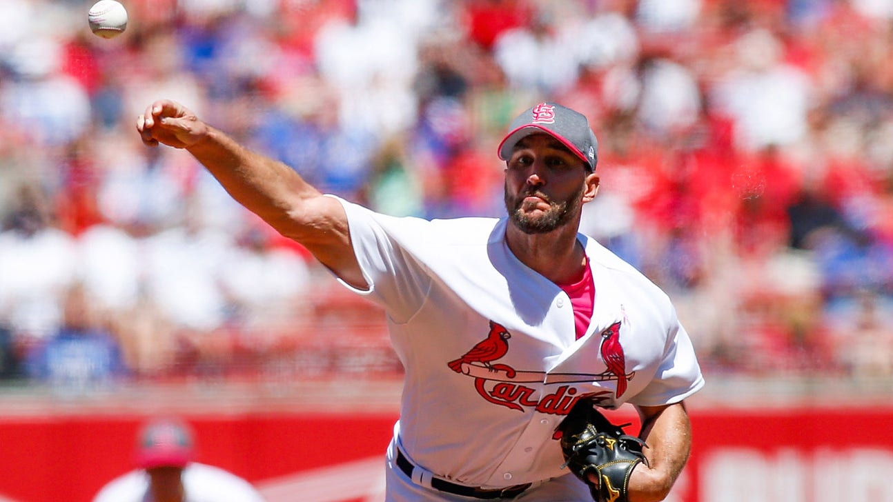 Cardinals look to Wainwright to prevent sweep by Giants
