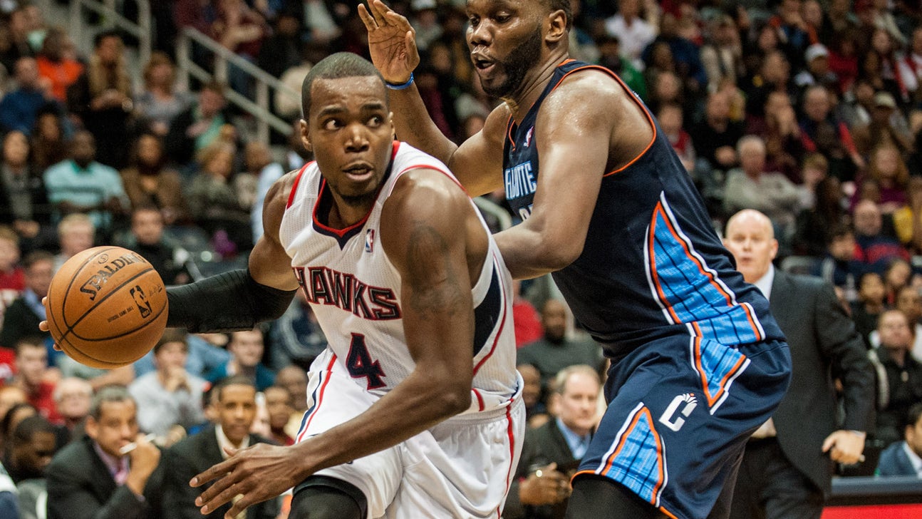 Hawks outlast Love, Wolves; 100-point streak hits 8