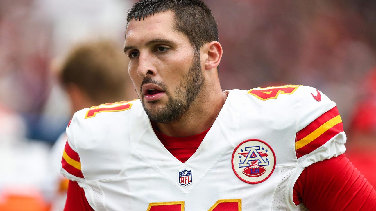 Chiefs' Winchester plays with heavy heart after father's death