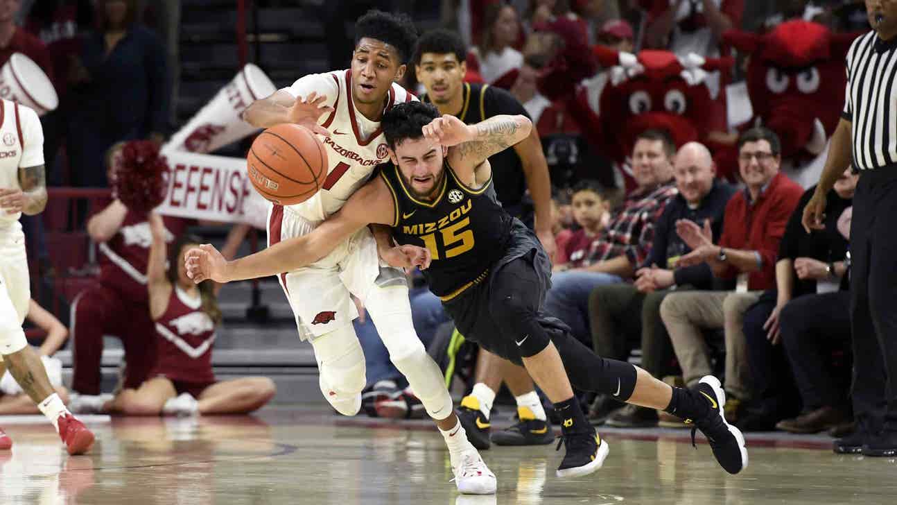 Missouri falters late as Arkansas wins 72-60