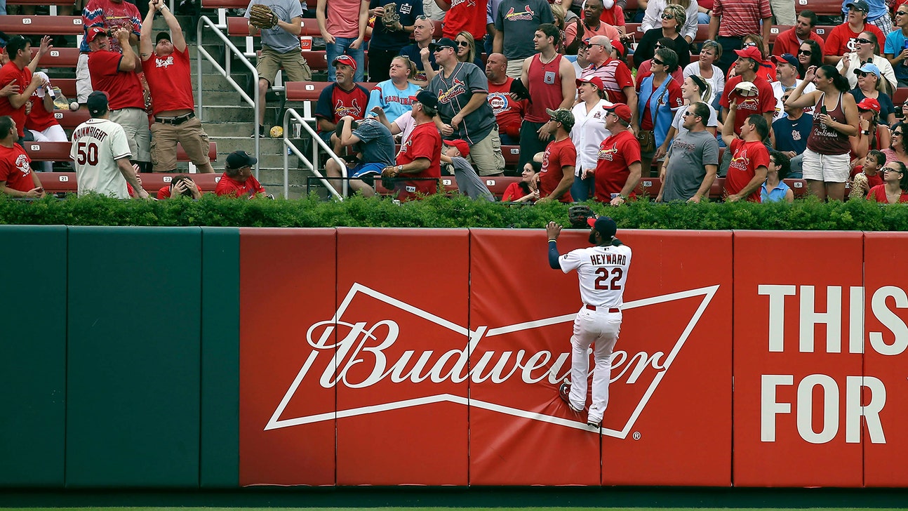 Rosenthal gets lit up in ninth, Cardinals fall to Brewers 8-4