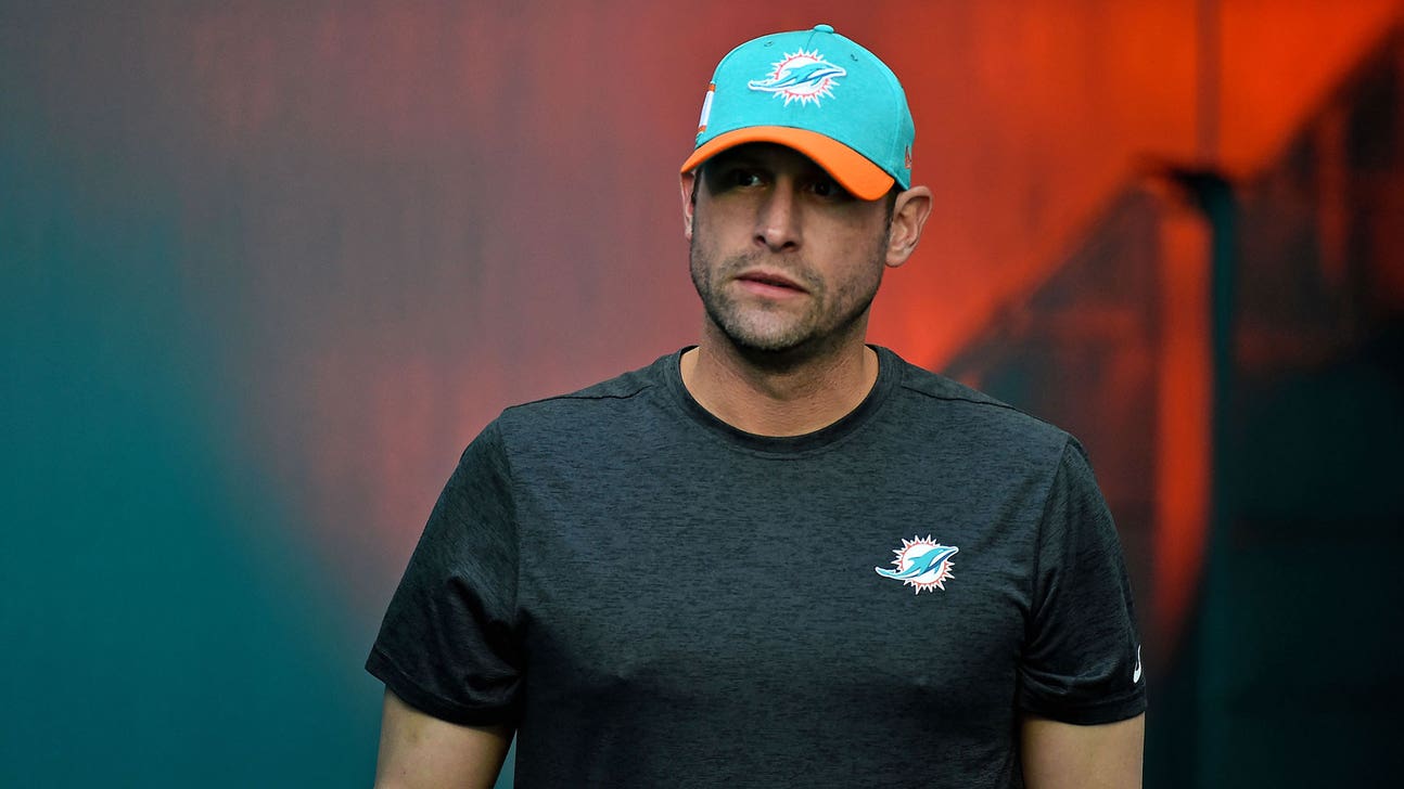 Dolphins coach Adam Gase comes to defense of QB Ryan Tannehill
