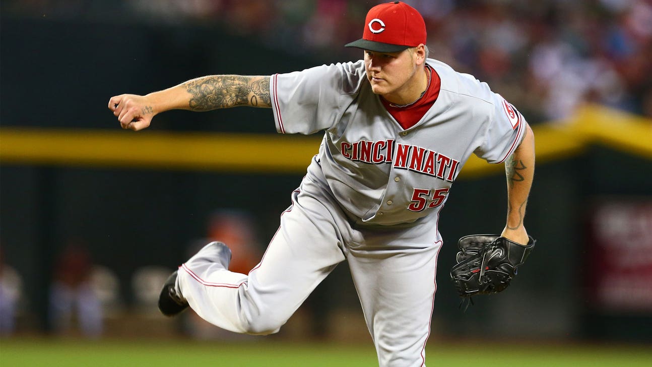 Latos' recovery moving along well after knee surgery