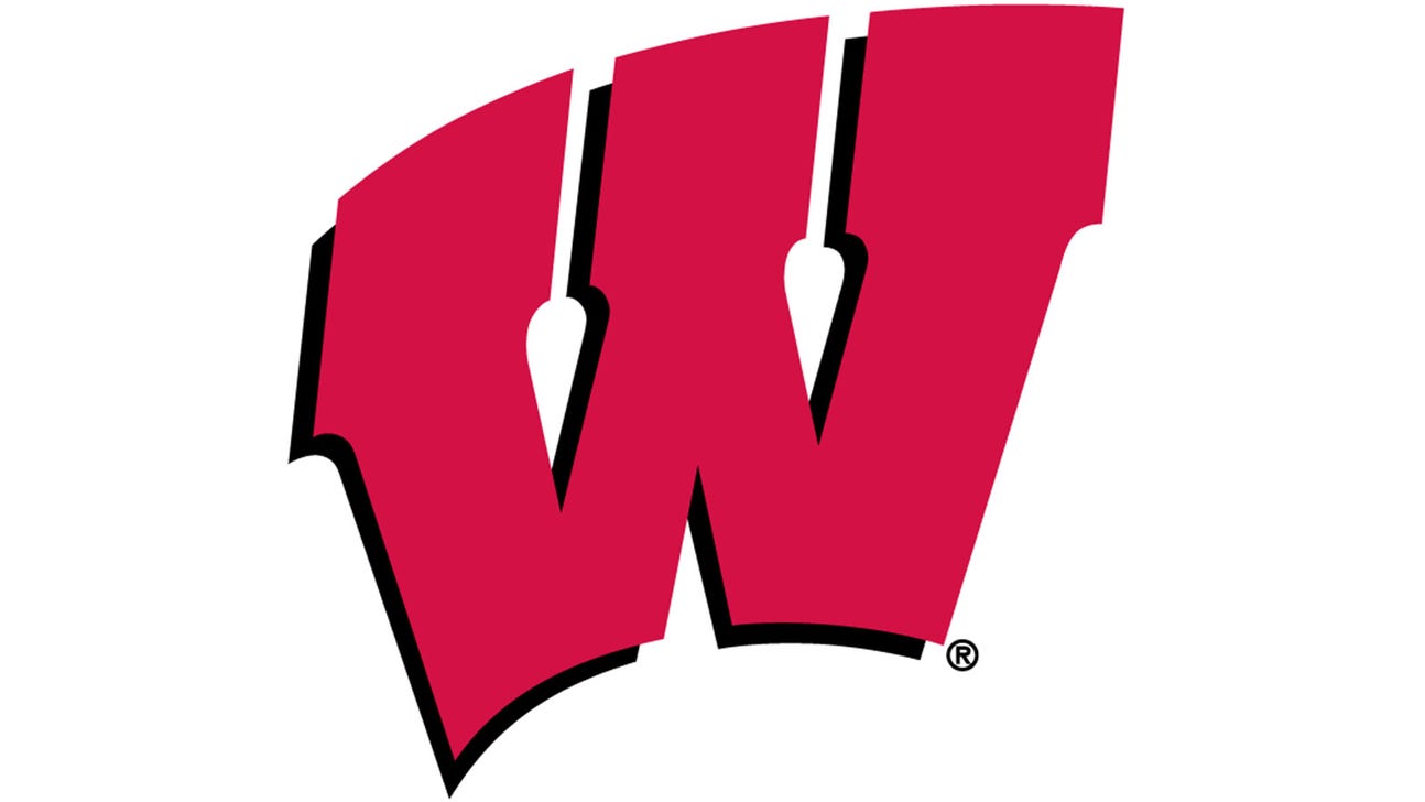 Wisconsin fires hockey coach Eaves after 14 years