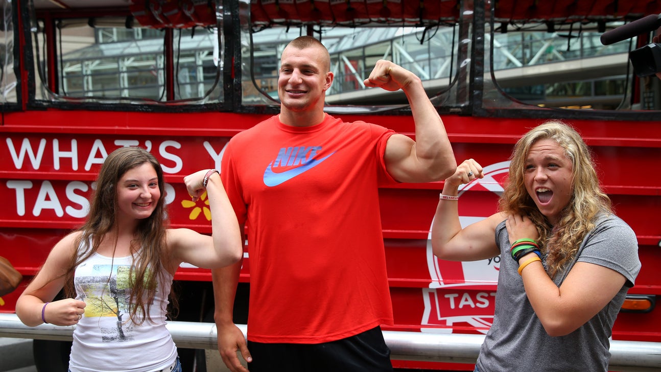 Gronk to host drinking-age-only football clinic for women