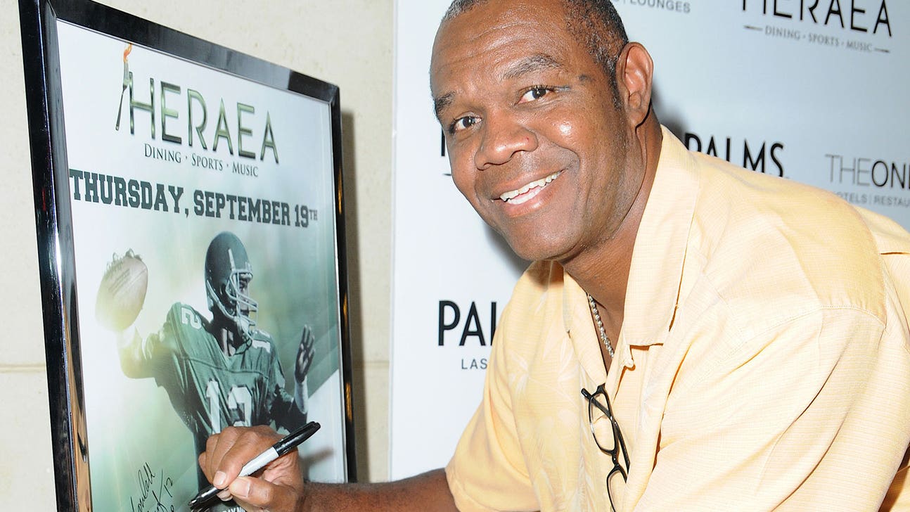 Randall Cunningham named coach of high school team in Las Vegas