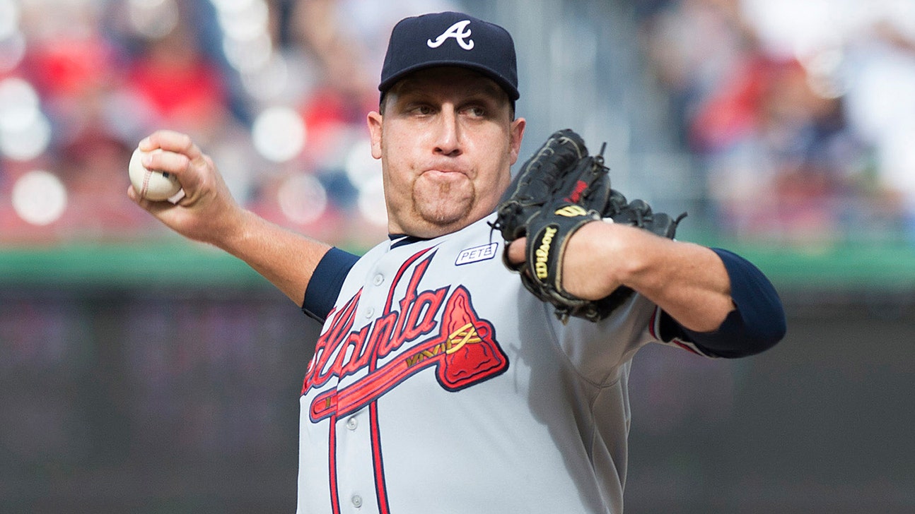 Phillies sign righty Aaron Harang to $5M, 1-year deal