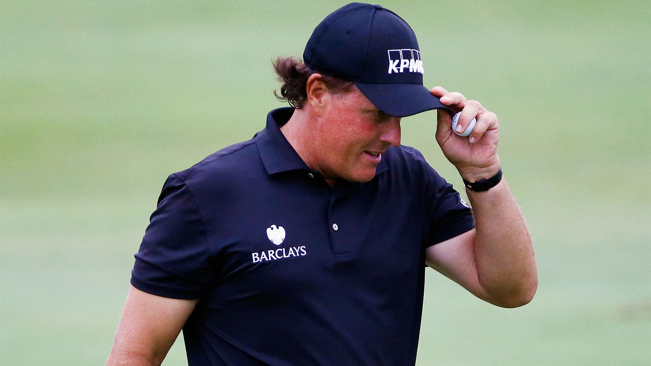 PGA Championship: Mickelson eagles 18th, 3 shot back
