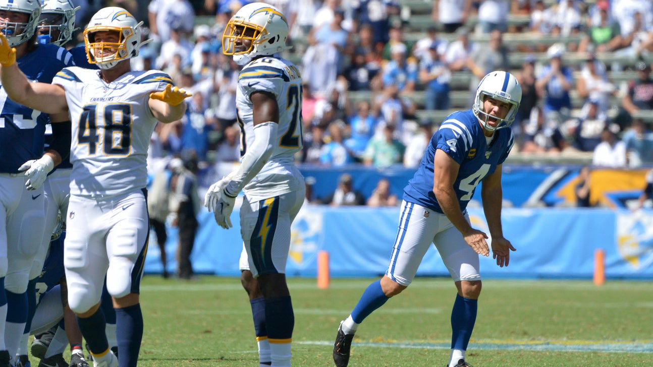 Vinatieri hoping to rebound against Titans after rough opener