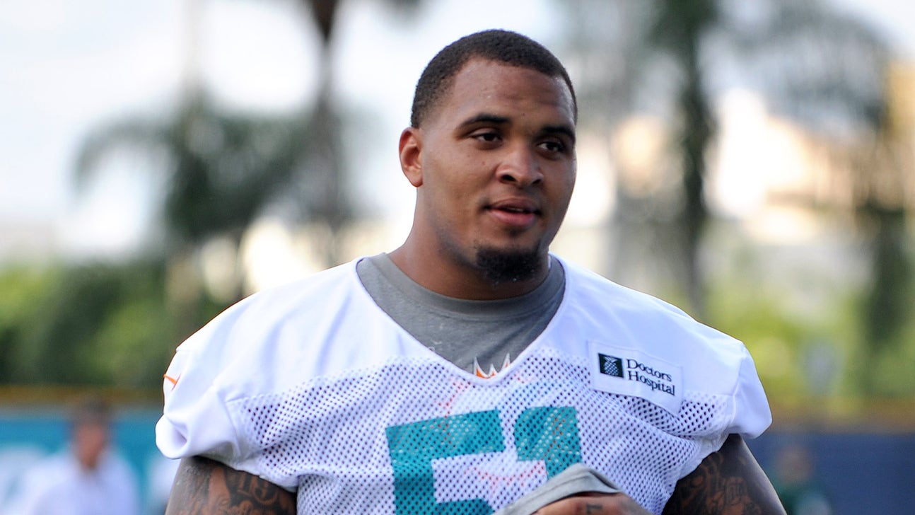 Mike Pouncey to make first start at guard for Miami Dolphins