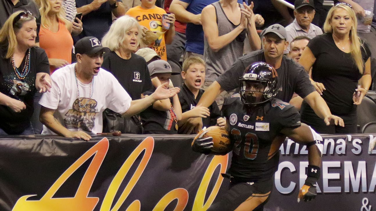 Rattlers blow out Gladiators to wrap regular season
