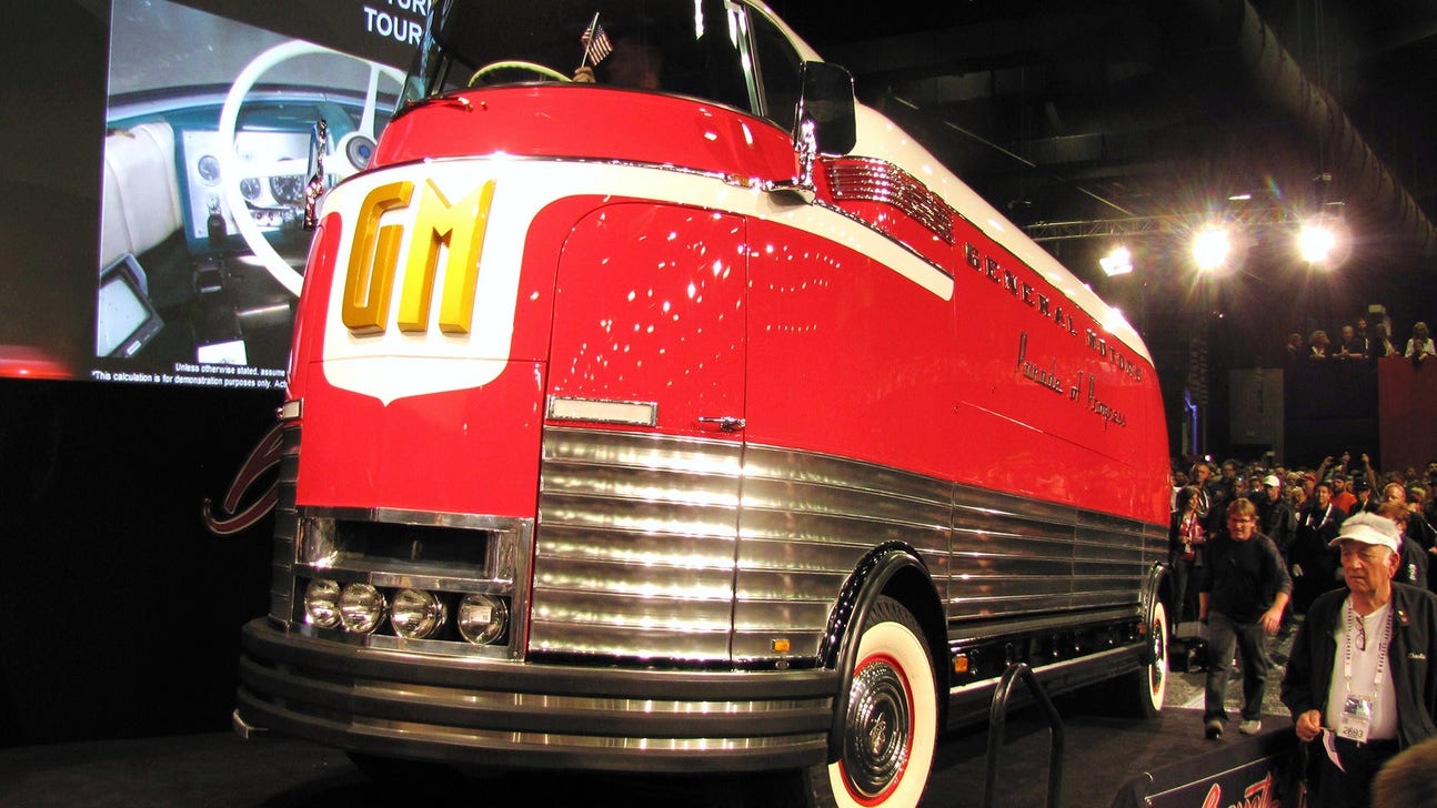 Barrett-Jackson: Ron Pratte's Futurliner wows the crowd