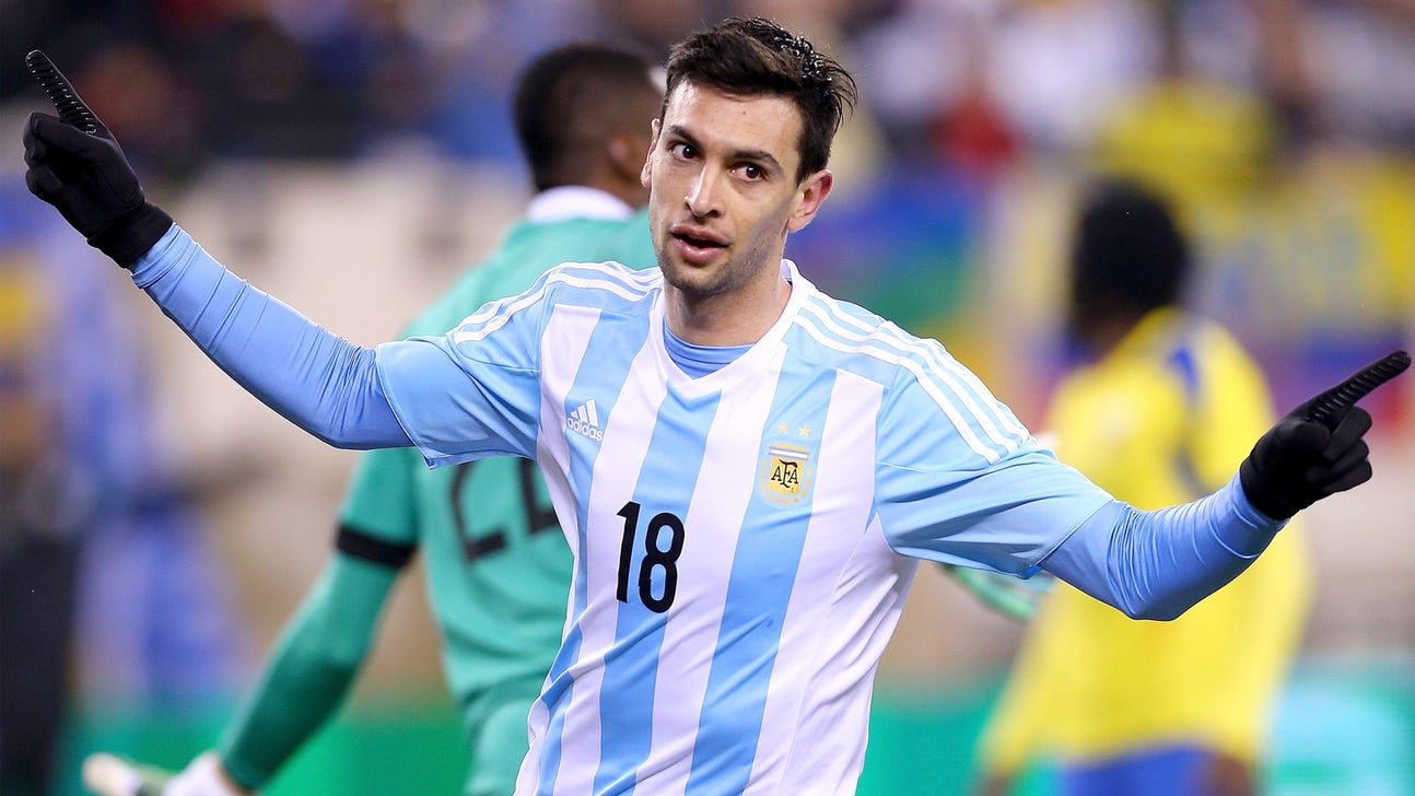 Aguero, Pastore push Argentina past Ecuador; Venezuela top Peru