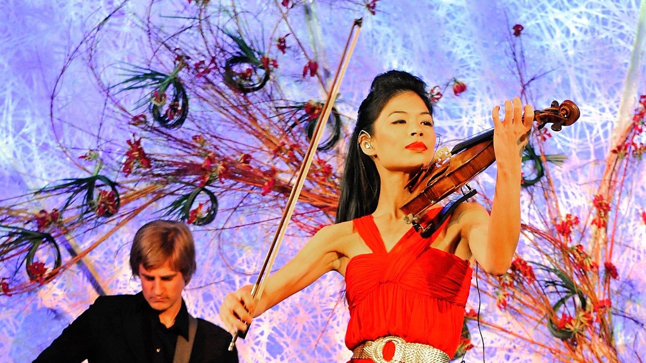 Violinist Vanessa-Mae to ski at Sochi for Thailand