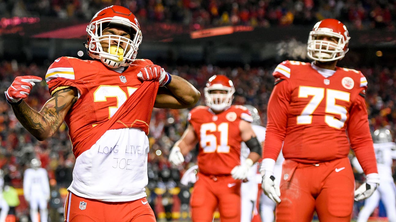 Watch: Chiefs' Charcandrick West honors former teammate Joe McKnight after TD run