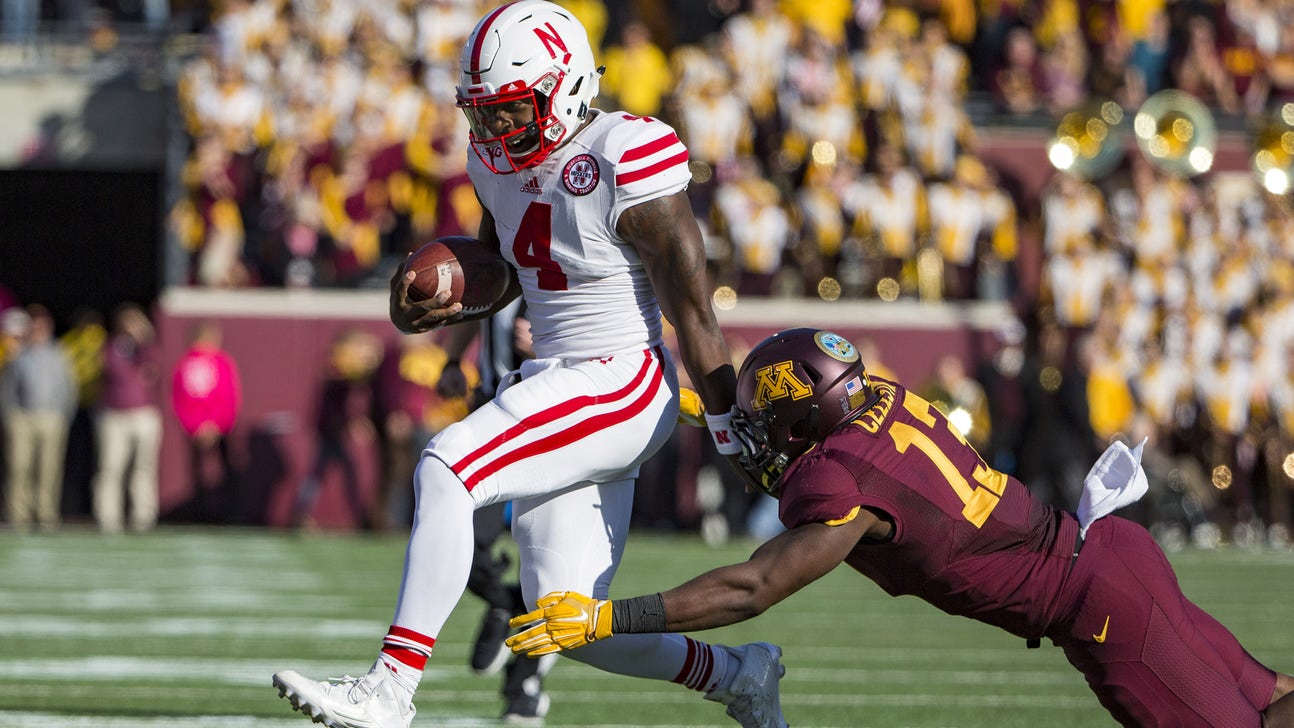 Strong arm, indeed: QB Tommy Armstrong leads Nebraska past Gophers 48-25