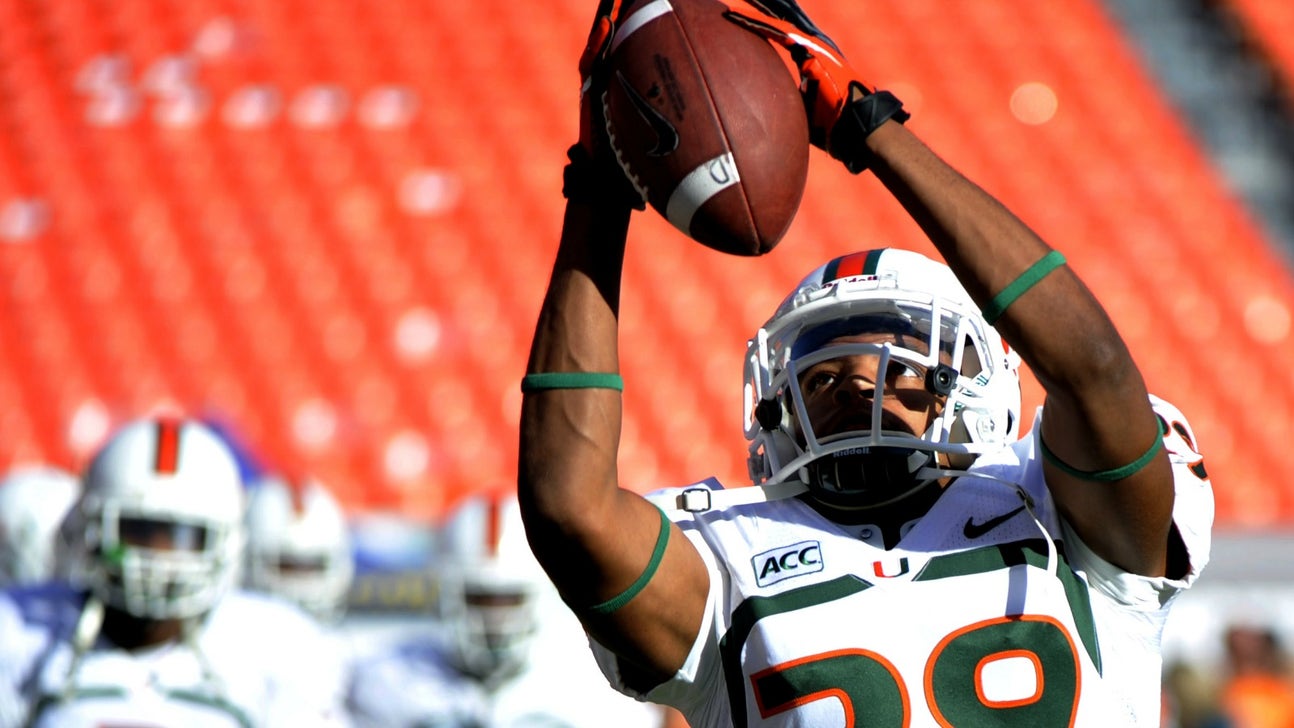 Hurricanes' Elder, Jones drop basketball to focus on football