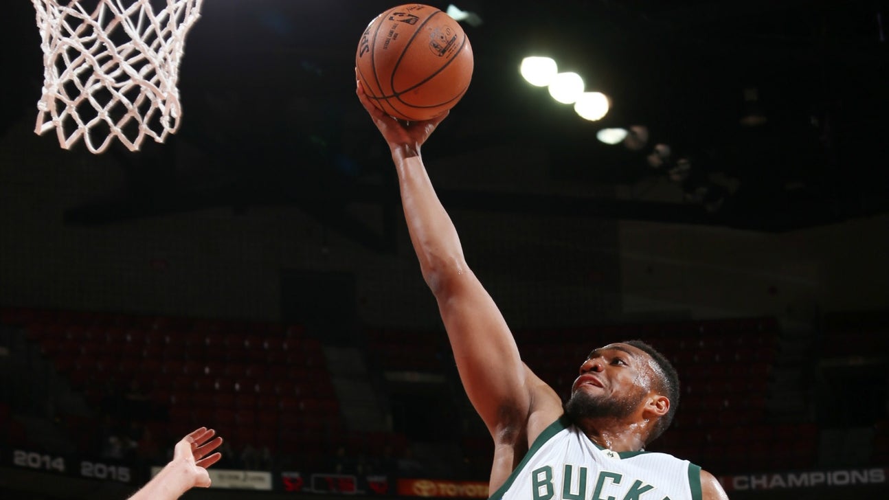 Jabari Parker jumped so high he hit his head on the rim