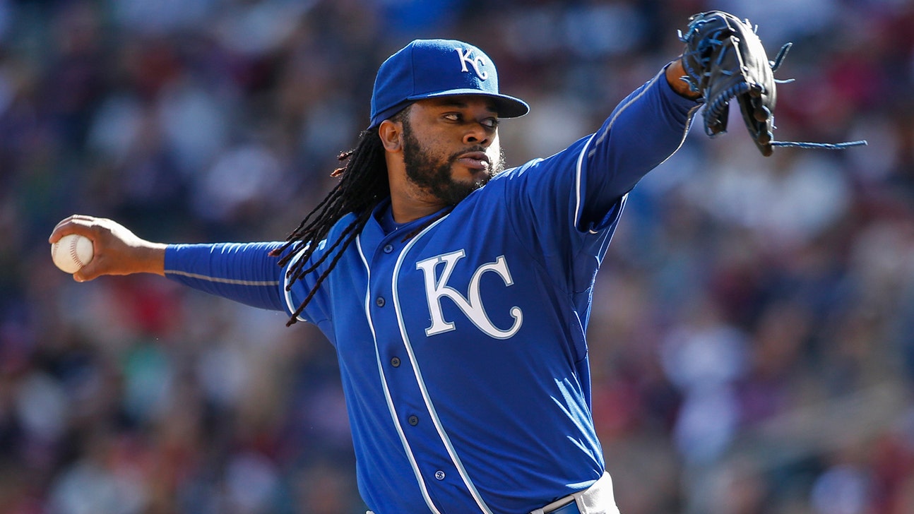 Cueto, Royals secure home-field with 6-1 win over Twins