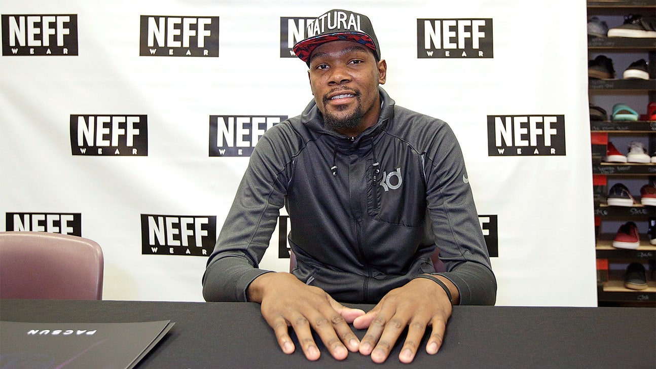 Report: Kevin Durant does 180 with media: 'I love you guys'