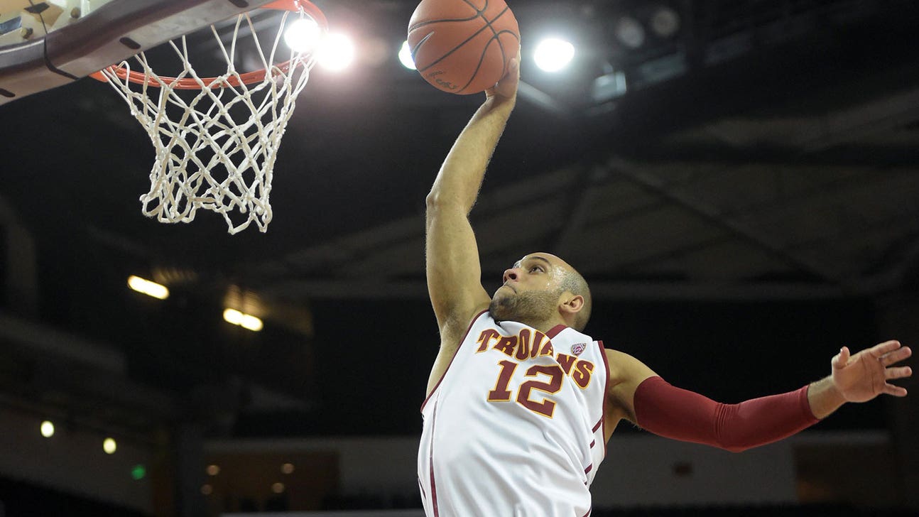 Julian Jacobs channeling Showtime with breakaway reverse jam