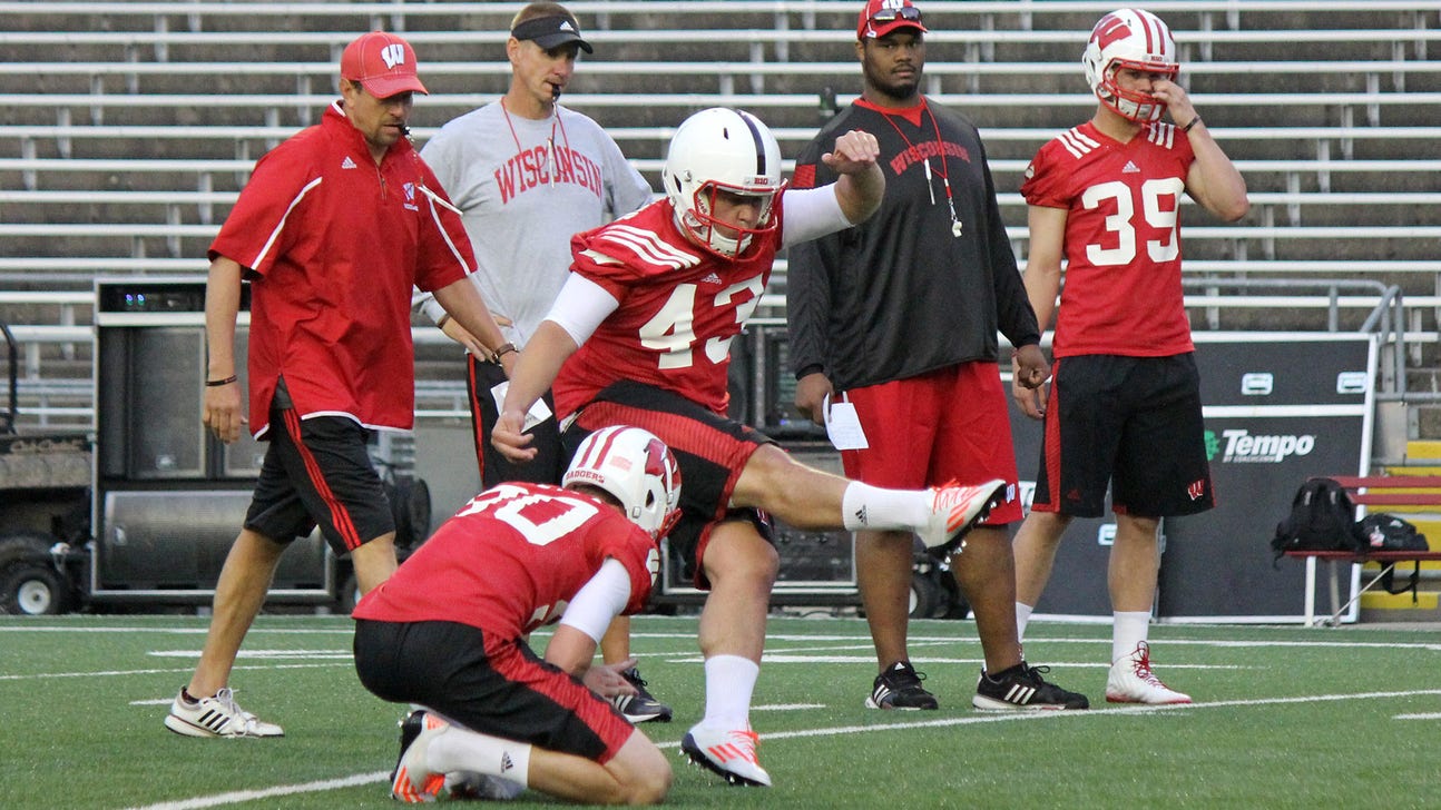 Freshman kicker Gaglianone impresses in first Badgers practice