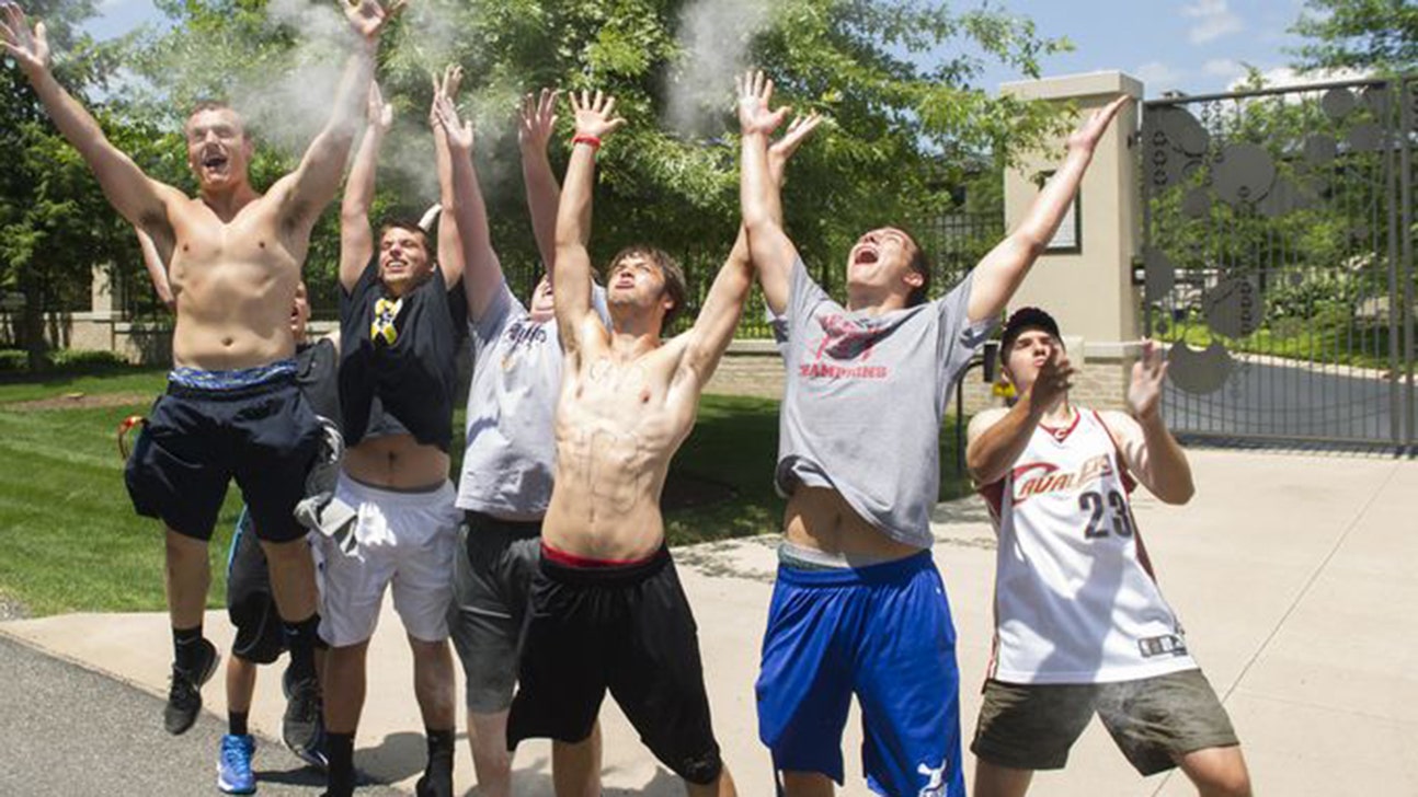 LeBron addresses crowd waiting outside his house: This was for you