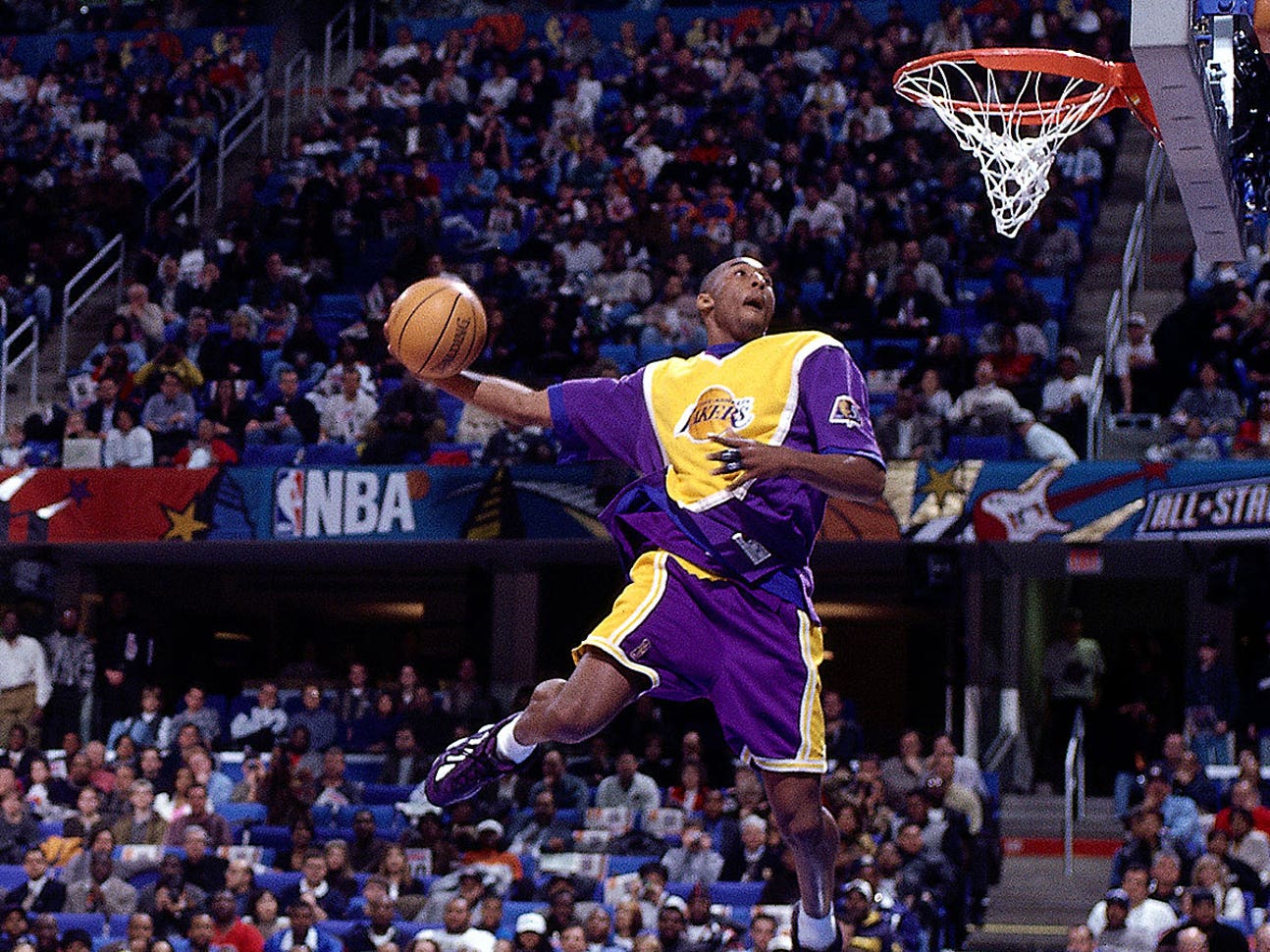 53bef3f0-021116-nba-Kobe-