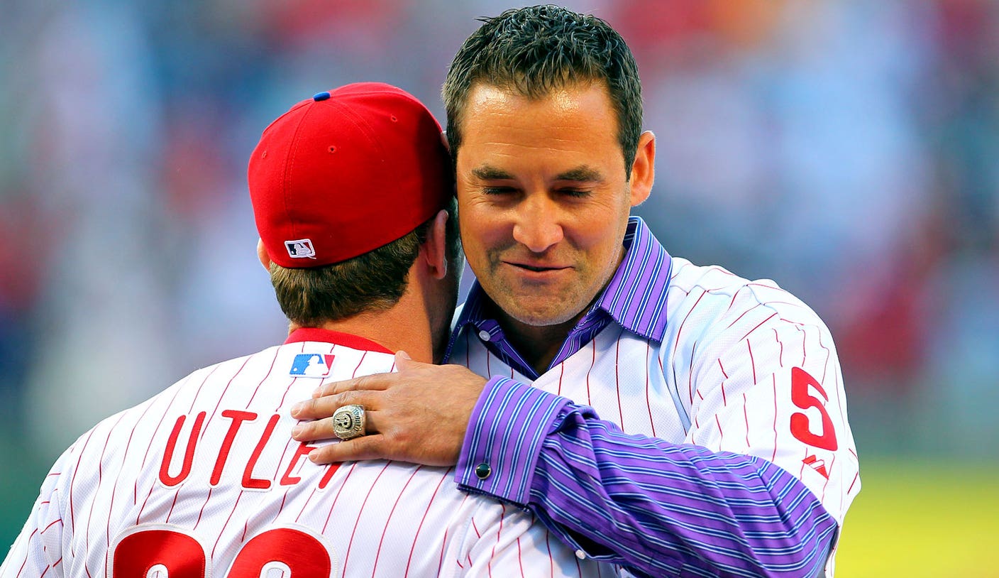 Watch former Phillie Pat Burrell wipe out on a wakeboard