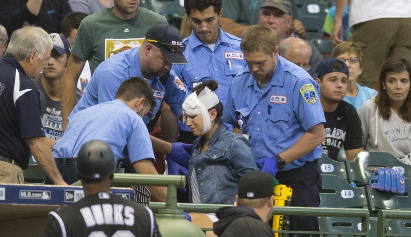 Young fan struck by foul ball during Cubs–Astros game