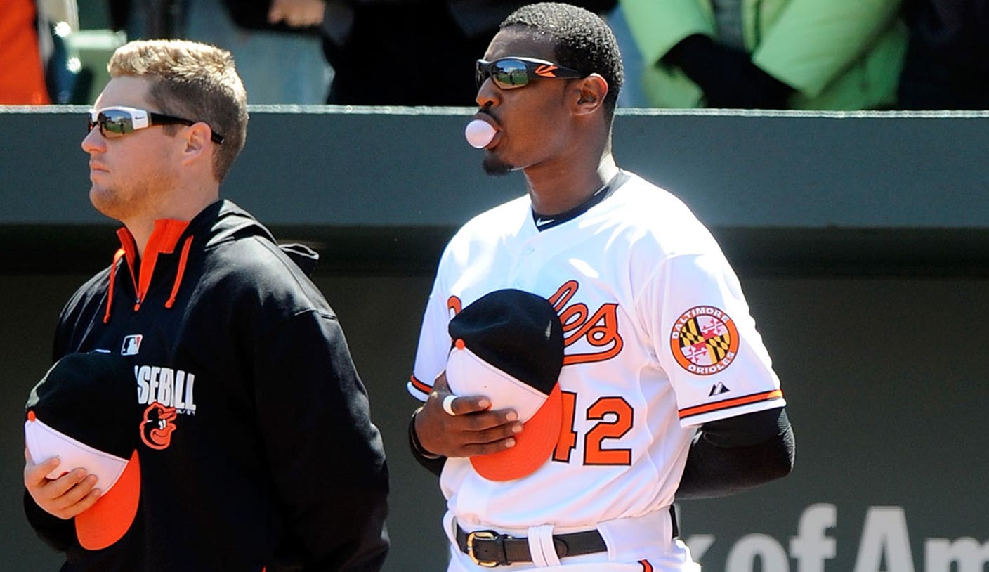 Adam Jones disappointed in lack of MLB protests of national anthem