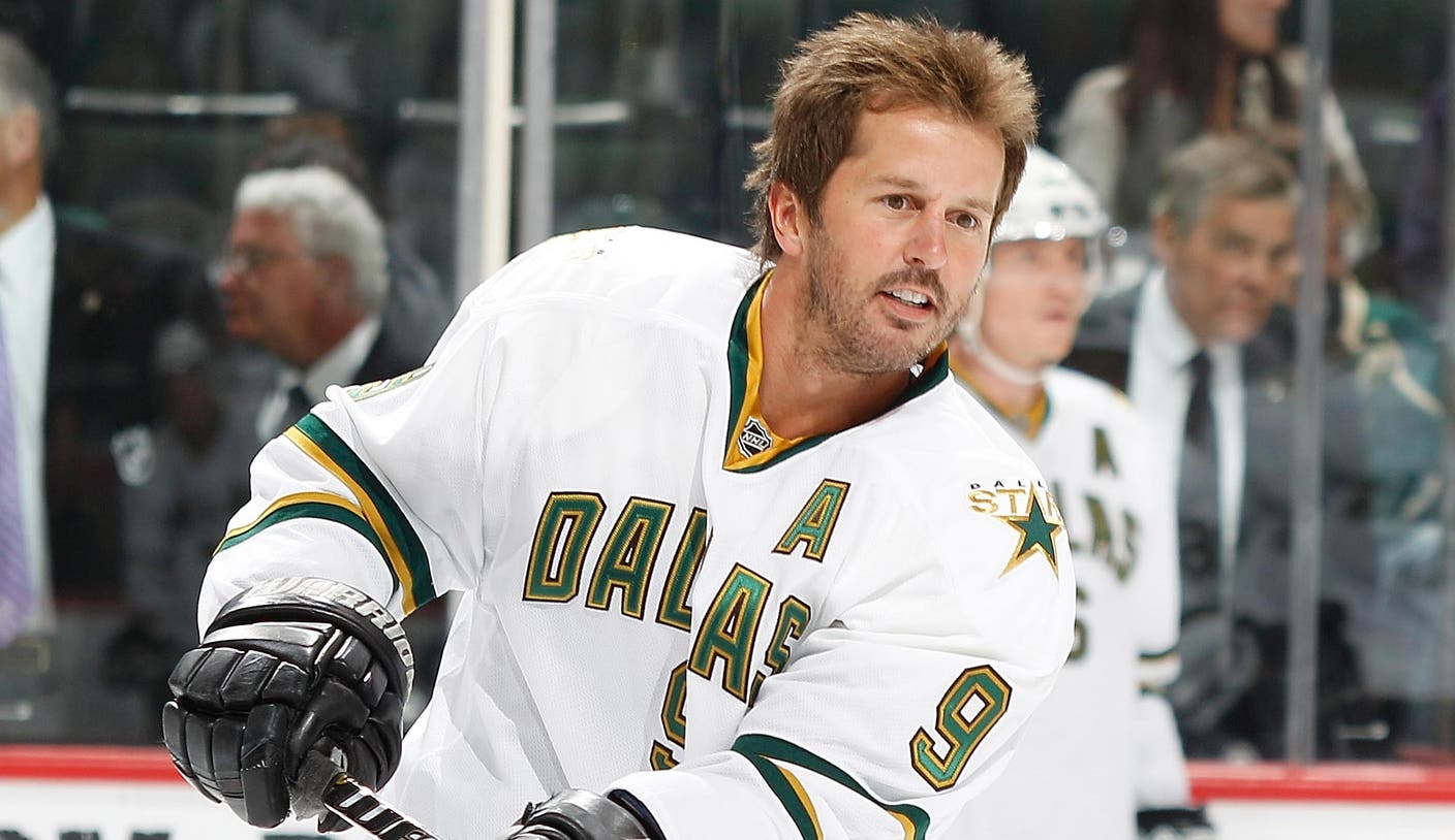 It was an honour to meet Mike Modano. He was one of my hockey